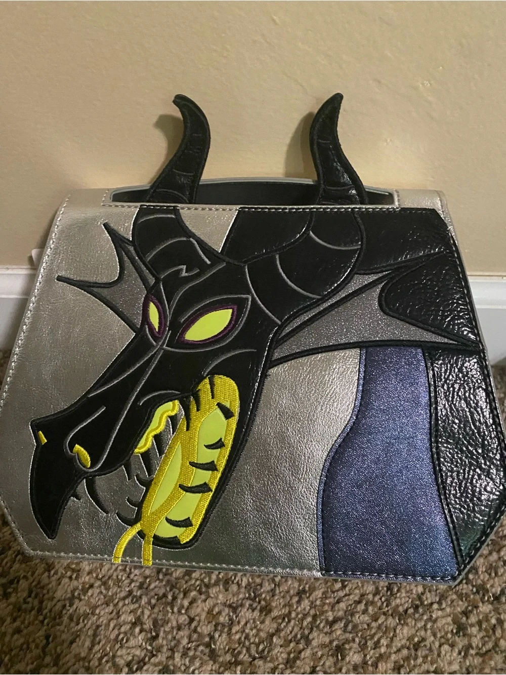 Maleficient dragon Danielle Nicole purse, NWT